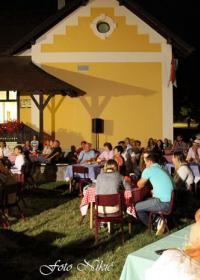 Осми Летњи улични ерски кабаре