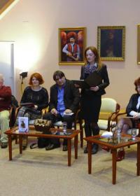 "Неко је овде луд" је збирка прича Недељка Попадића