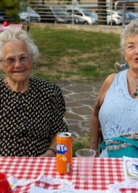 Летњи улични ерски кабаре