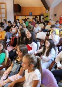 Дружење основаца са писцем за децу и одрасле Бојаном Љубеновићем